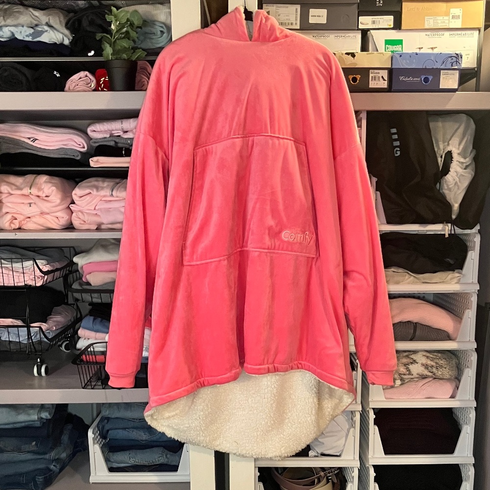 The Comfy Pink Oversized Hooded Loungewear With Large Pocket